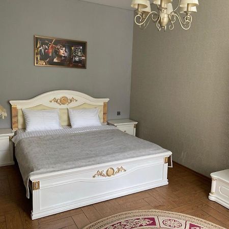 Club City House Klumba Apartamento Odesa Exterior foto