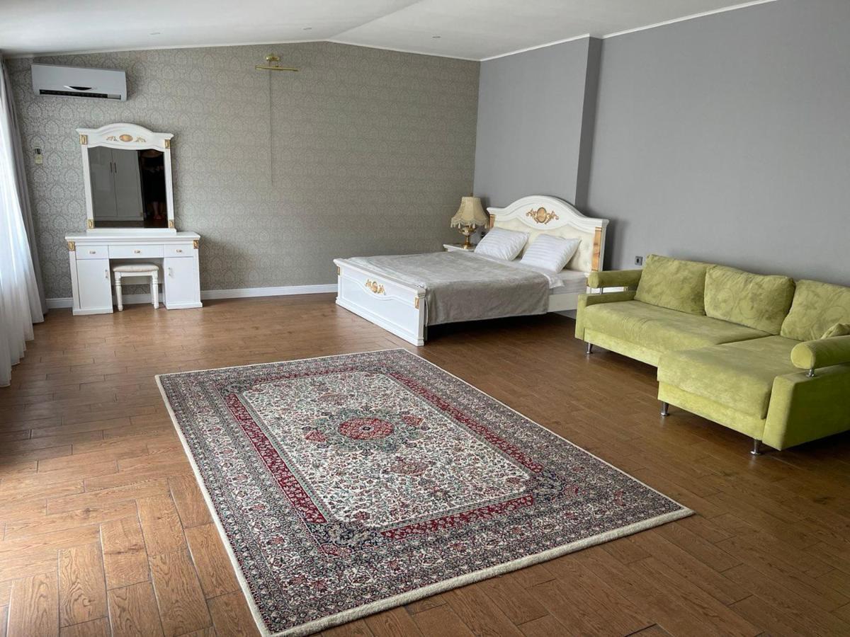 Club City House Klumba Apartamento Odesa Exterior foto